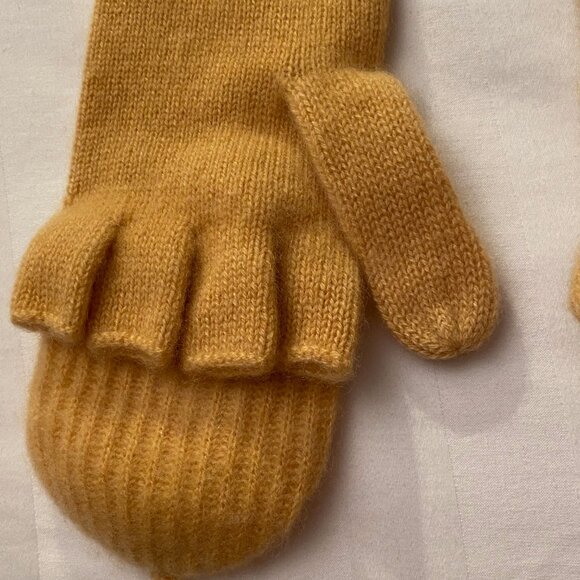 WHITE + WARREN 100% Cashmere Women Pop Top Gloves. Light Mustard One Size. NEW - Picture 2 of 15